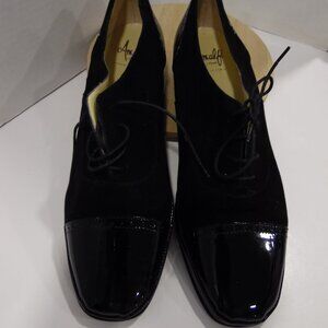 Amalfi Oxfords with patent leather cap toe sturdy rubber soles Size 12M